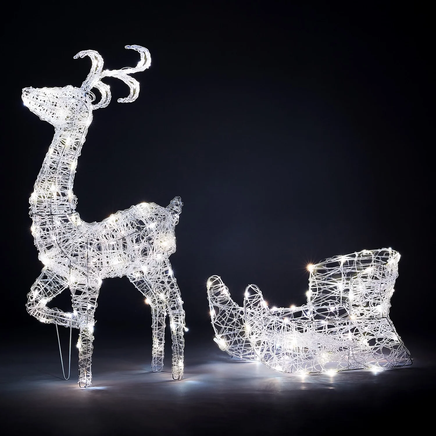 Acrylic 3D LED Reindeer & Sleigh 3-in-1 Outdoor Christmas Light - Warm & Cool White 4 Acrylic 3D LED Reindeer & Sleigh 3-in-1 Outdoor Christmas Light - Warm & Cool White - Image 4